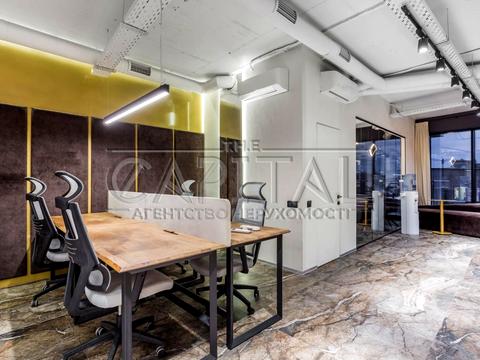 комерційна за адресою Буслівська вул., 12