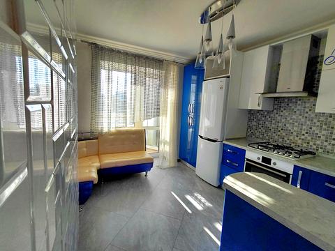 квартира за адресою Коновальця вул., 23