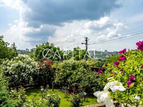 будинок за адресою Миколи Миклухи-Маклая вул. (Дежнєва)