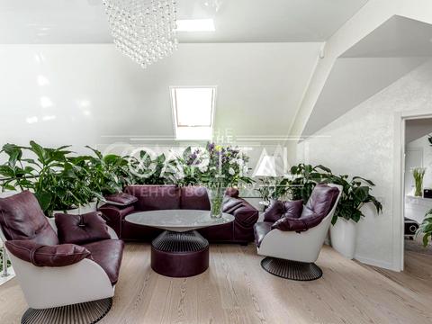 будинок за адресою Миколи Миклухи-Маклая вул. (Дежнєва)