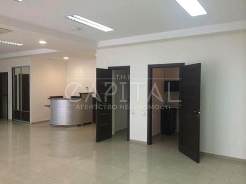 комерційна за адресою Велика Васильківська вул. (Червоноармійська), 72-А