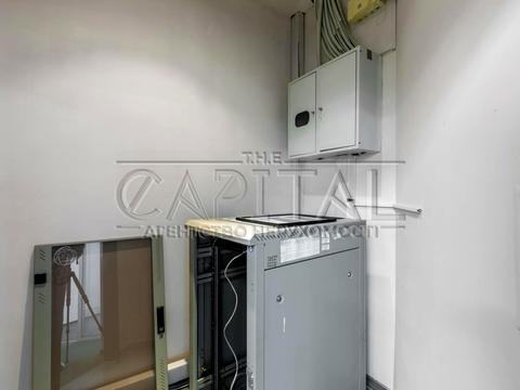 комерційна за адресою Велика Васильківська вул. (Червоноармійська), 72-А