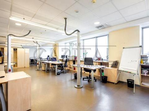 комерційна за адресою вул. Дегтярівська, 53