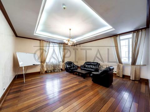 коммерческая по адресу Василия Тютюнника ул. (Анрі Барбюса), 28-Б