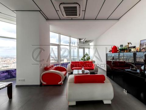 комерційна за адресою Кловський узвіз (Кловський), 7a