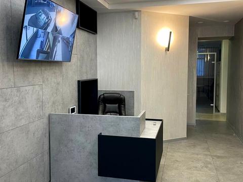 комерційна за адресою Лазаряна вул., 22