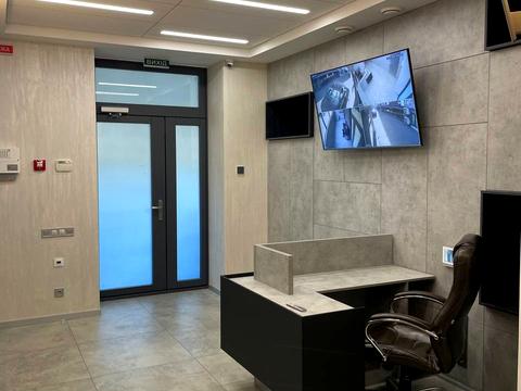 комерційна за адресою Лазаряна вул., 22