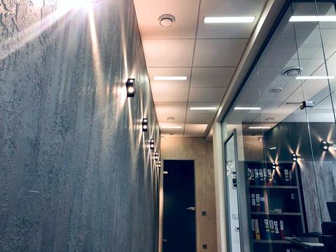 комерційна за адресою Лазаряна вул., 22