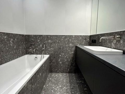 квартира по адресу Свободи ул., 20/2