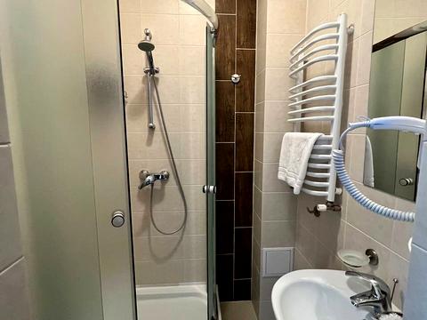 коммерческая по адресу Грушевского ул., 2а