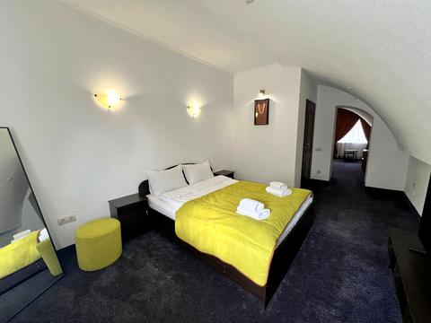 коммерческая по адресу Грушевского ул., 2а