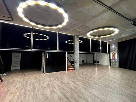 комерційна за адресою Михайла Бойчука вул. (Кіквідзе), 41-Б