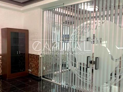 коммерческая по адресу Ивана Мазепы ул. (Январского Восстания), 3