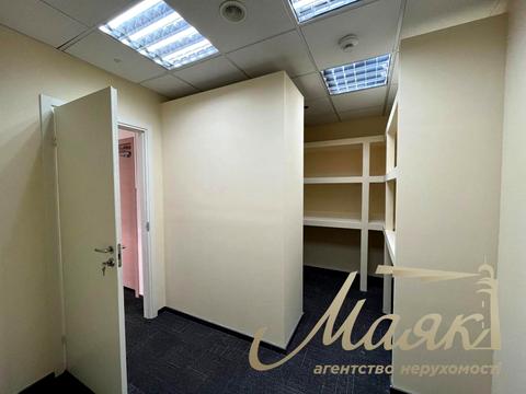 комерційна за адресою Київ, Миколи Амосова вул., 12