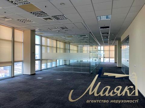 комерційна за адресою Київ, Миколи Амосова вул., 12