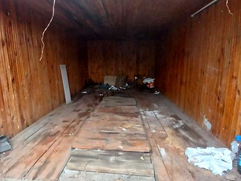 паркомісце за адресою Залізничне шосе, 39