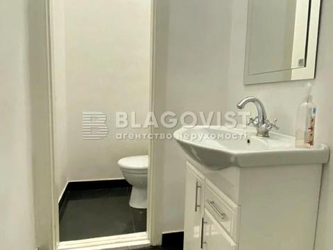 комерційна за адресою Київ, Бессарабський проїзд (Павла Скоропадського), 2