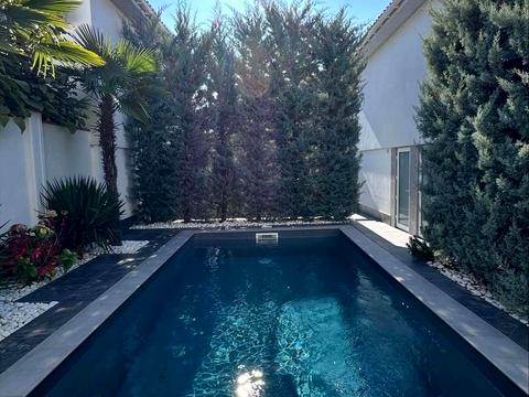 дом по адресу Київська вул.