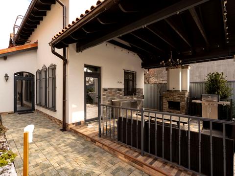 дом по адресу Дмитриевская ул. (Дмитрия Донского)