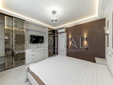 квартира по адресу Академика Глушкова просп., 9-Д