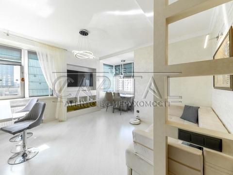 квартира по адресу Академика Глушкова просп., 9-Д