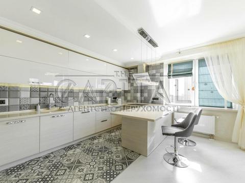 квартира по адресу Академика Глушкова просп., 9-Д