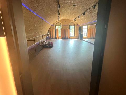 комерційна за адресою Івана Мазепи вул. (Січневого Повстання), 1