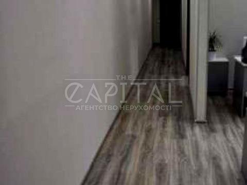 комерційна за адресою Ярославів Вал вул., 14