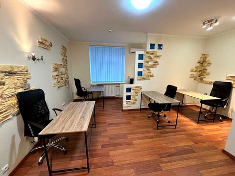 коммерческая по адресу Лаврская ул. (Январского восстания), 6