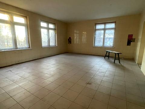 комерційна за адресою Васильківська, 157