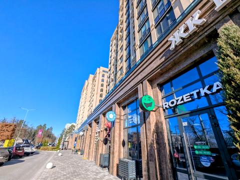 комерційна за адресою Соборна вул., 122