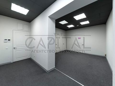 комерційна за адресою Ярославів Вал вул., 30/18