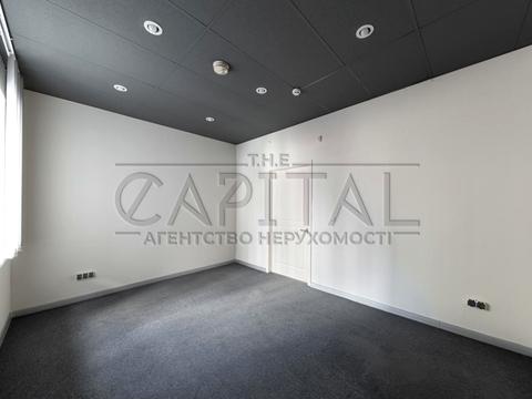 комерційна за адресою Ярославів Вал вул., 30/18