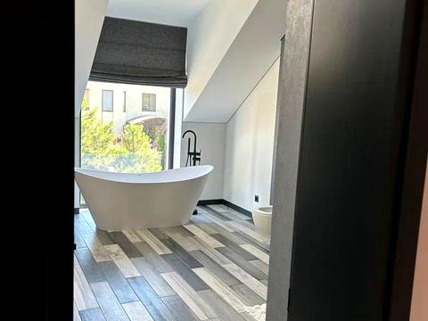 дом по адресу Строительная ул.