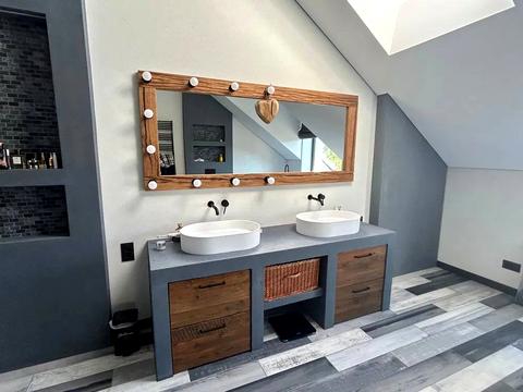 дом по адресу Строительная ул.