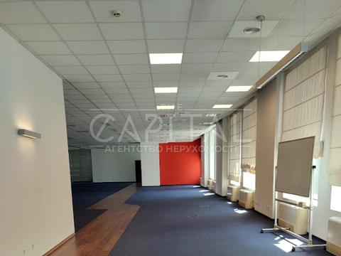 комерційна за адресою вул. Амосова Миколи, 2