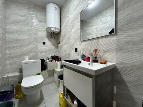 комерційна за адресою Рівненська вул., 25-Є