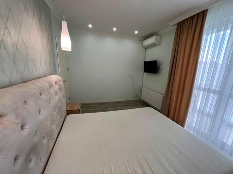 квартира за адресою В'ячеслава Чорновола вул., 31а