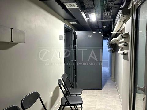 коммерческая по адресу пров.Нестерівський 8, 8