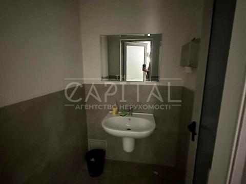 коммерческая по адресу пров.Нестерівський 8, 8