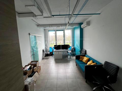 комерційна за адресою пр-т Соборності, 30а