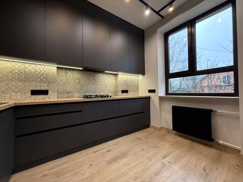 квартира за адресою Соборності вул. (Жовтнева), 32