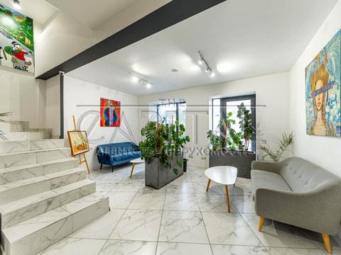 коммерческая по адресу Болсуновская ул. (Сергея Струтинского), 4