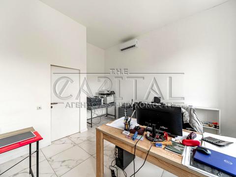 коммерческая по адресу Болсуновская ул. (Сергея Струтинского), 4