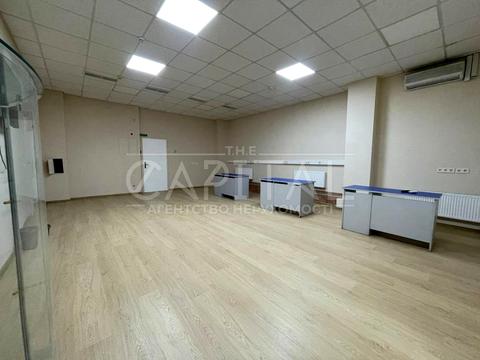 коммерческая по адресу вул. Володимирська, 49