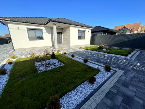 будинок за адресою Ужанська