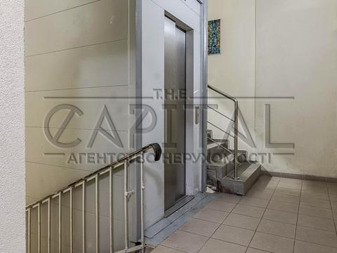 комерційна за адресою Велика Васильківська вул. (Червоноармійська), 74