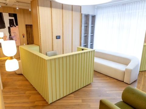 комерційна за адресою Буслівська вул., 12