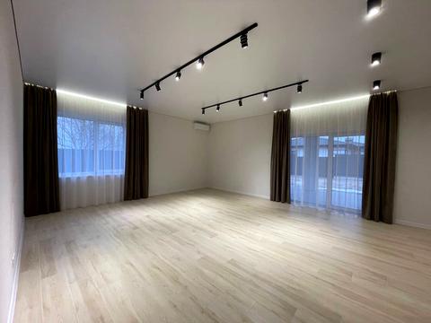 будинок за адресою Стуса