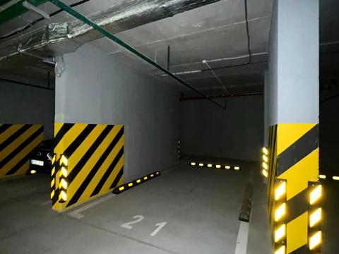 паркомісце за адресою Дніпровська набережна вул., 17-К